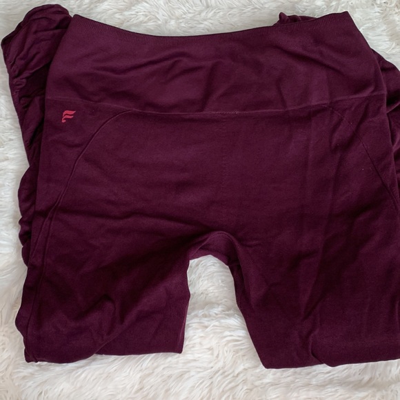 Fabletics Large Ribbed Legging - Picture 2 of 3